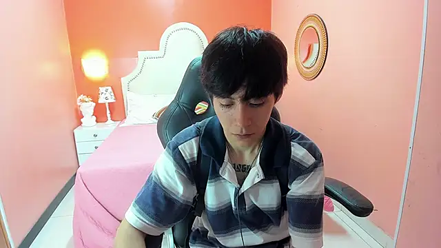 Teddy Jacobs online show from December 22, 7:55 pm