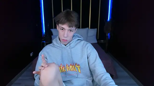 MarkBranston online show from December 21, 10:45 am