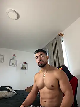 Ezzio Scolaro online show from March 3, 10:05 pm