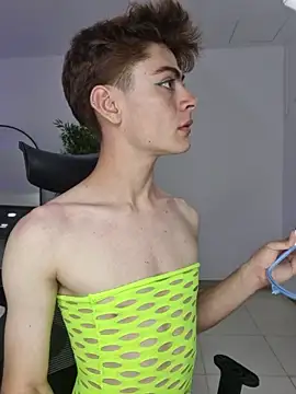 Sam Clark online show from December 2, 4:48 am