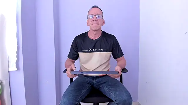  axelking  online show from March 16, 11:36 am