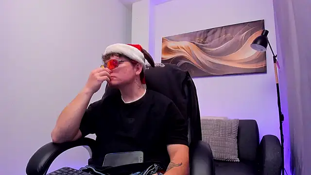 Leoo Miller online show from December 5, 4:19 am