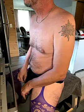 smkbustr online show from October 25, 7:48 pm