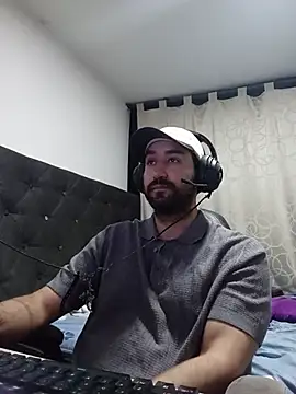 coolfriki online show from May 16, 1:25 am