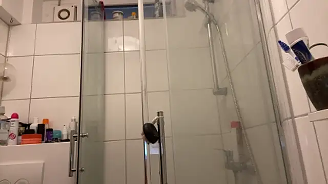 MolleDolle online show from April 17, 3:58 pm