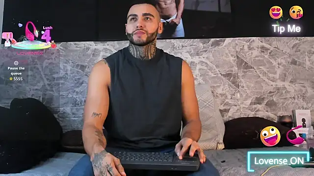 Danny Willson online show from October 21, 6:11 pm