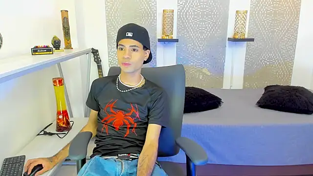 JacobBlackwell  online show from December 21, 8:28 pm