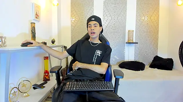 JacobBlackwell  online show from November 15, 7:27 pm