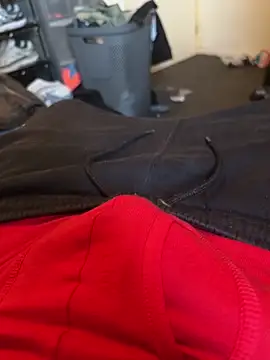 jakeBigCock1905 online show from April 15, 4:51 pm