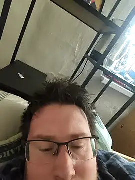 czechguy online show from December 21, 9:39 am