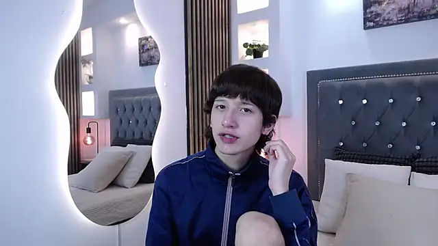 Emo Boy  online show from March 30, 8:21 pm