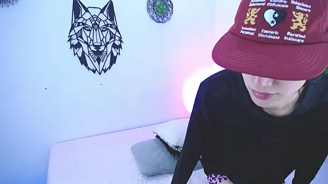 Emo Boy  online show from November 22, 3:11 pm