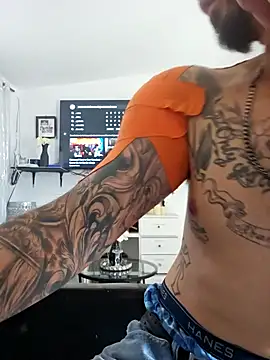 Juicydick420-xxx online show from April 7, 9:59 pm