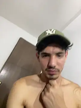 fabrizzio Monti online show from April 5, 8:22 am