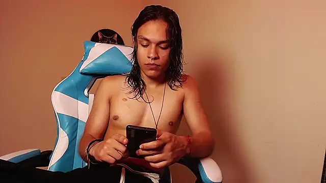 tom 1945 online show from October 24, 9:27 pm