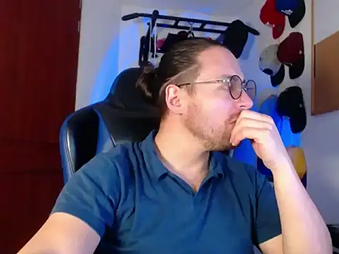 kurt xx online show from November 10, 2:22 pm