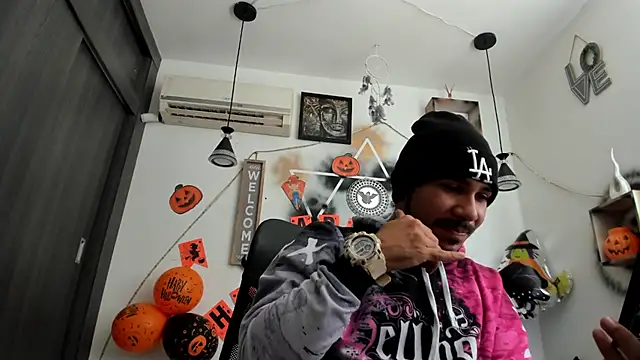 Snapshot of jhapsson_wong chatting on October 25, 3:36 pm jhapsson wong online show from October 25, 3:36 pm