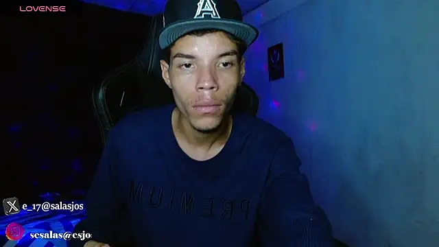 jhojan foxxx  online show from December 15, 5:59 am