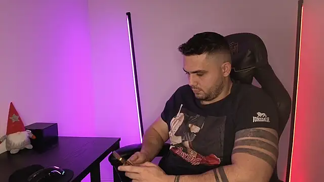 Danielbateson online show from January 12, 2:43 pm