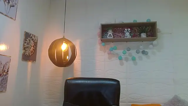 AmethystShadow17 online show from April 19, 6:10 pm