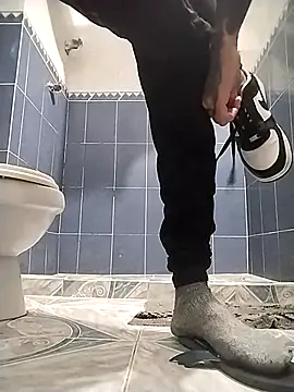 Overinktt online show from November 10, 4:28 am