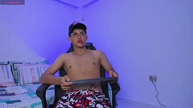 Axel Cody  online show from October 25, 12:18 pm