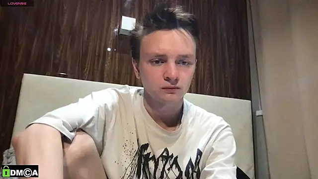 Logan mett online show from November 19, 3:45 pm