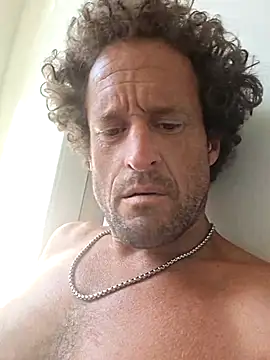 Snapshot of shainnfk chatting on October 16, 9:34 pm shainnfk online show from October 16, 9:34 pm