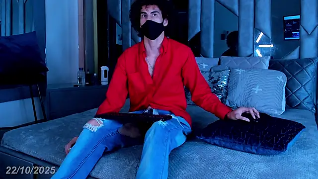 elias sn0w online show from October 22, 8:00 pm