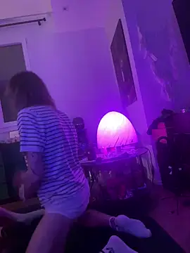 Drgghjkkk online show from April 17, 11:07 pm