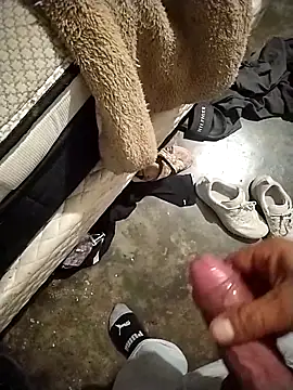 Oscarpalacios23 online show from April 5, 7:38 am