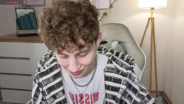 crisp1n online show from February 6, 12:13 pm