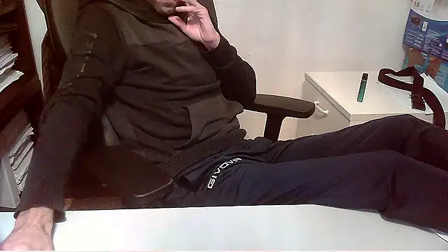 topg84 online show from November 18, 5:38 pm