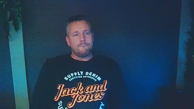 Woody Longbong online show from November 9, 4:00 pm