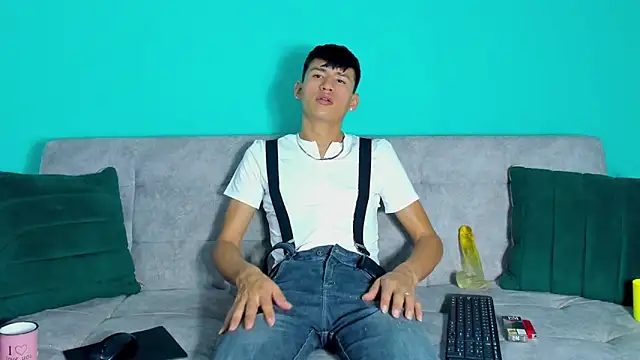 Nicolas Torres  online show from October 24, 8:27 am