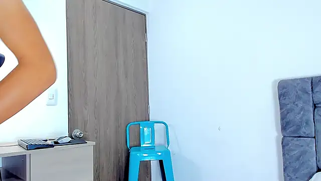 Nicolas Torres  online show from November 15, 8:38 am