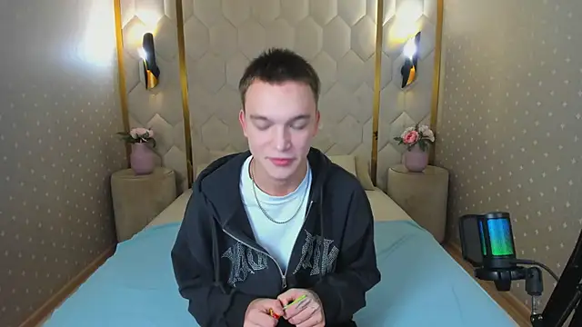 Derek Banville online show from November 11, 1:16 pm