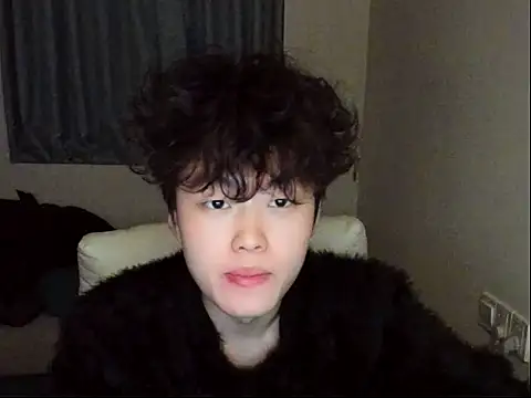 L1kuto online show from November 26, 3:04 pm