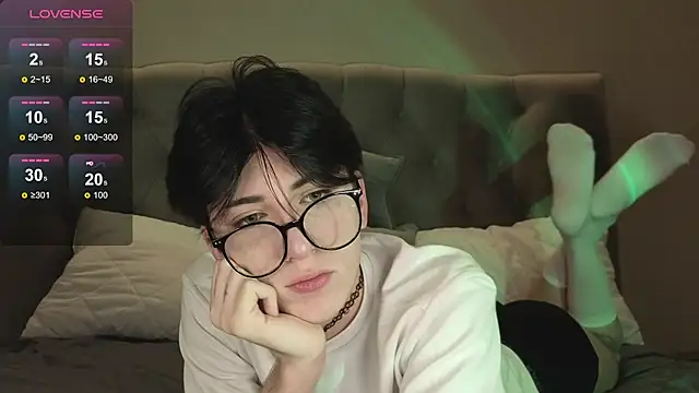 Oliver star boy  online show from February 7, 8:14 pm