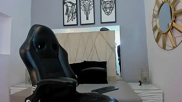 adams bobby online show from December 14, 11:39 am