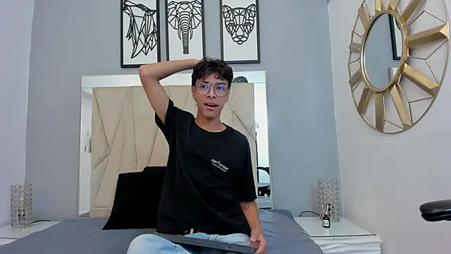 adams bobby online show from November 23, 11:32 am