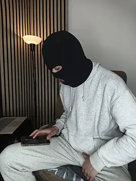 findomhot online show from December 18, 6:04 pm