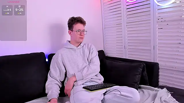 Teddy Parker online show from November 21, 7:40 am