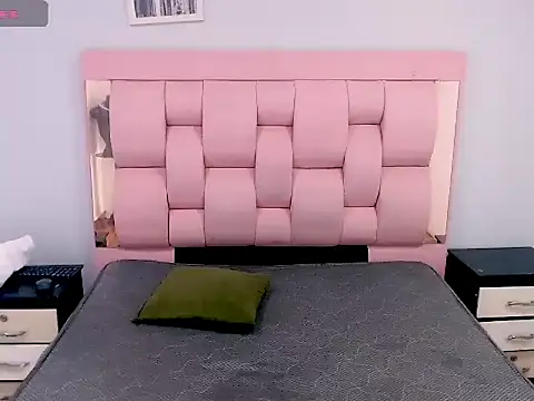 wiltom  online show from October 27, 3:31 am