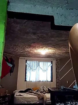 SkinniYamo online show from March 27, 3:46 pm