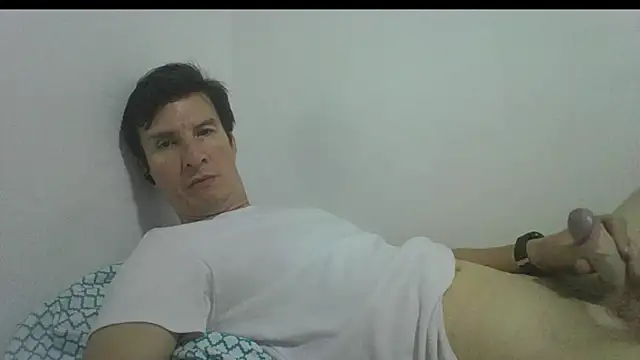 carliesexyman online show from November 30, 5:53 am