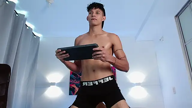 KamiSuarez online show from November 11, 6:46 pm