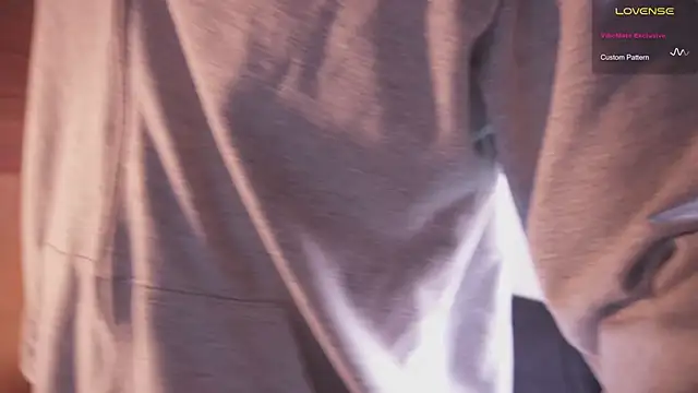 estmonnn online show from March 23, 4:02 pm