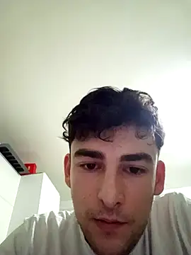 yasinesra757  online show from March 31, 7:15 pm