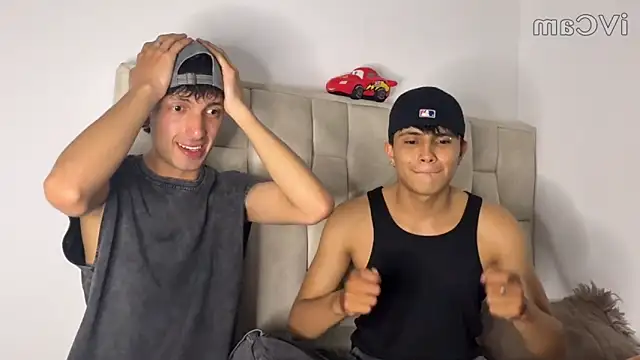 dylan drakee online show from March 22, 12:59 am